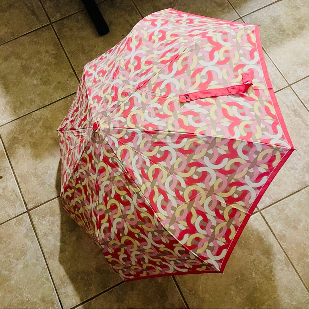Coach Pink and Yellow Signature “C” Patterned Umbrella, NWOT - Picture 6 of 11